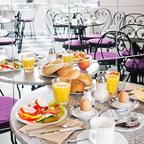 Hotel Bellevue am Kurfürstendamm: Frühstückssaal 